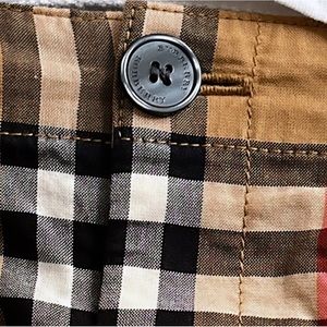 Burberry outfit size 2T used but in great condition